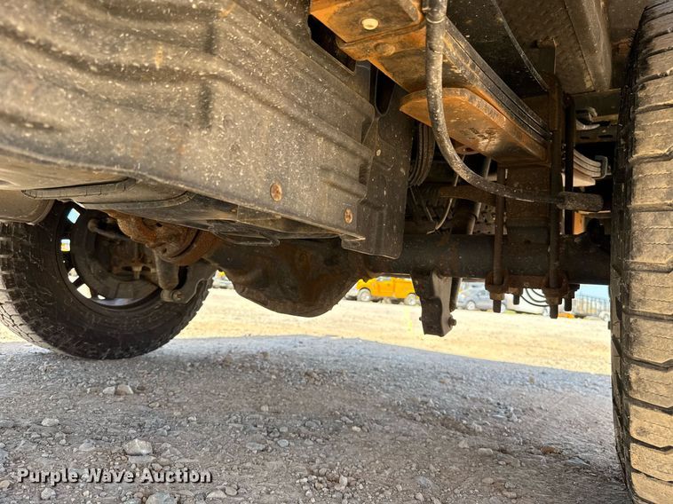 image for item EJ4521 2016 Ford F350 Super Duty utility bed pickup truck