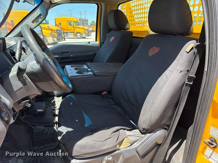 image for item EJ4521 2016 Ford F350 Super Duty utility bed pickup truck