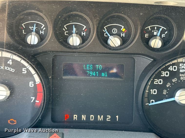 image for item EJ4521 2016 Ford F350 Super Duty utility bed pickup truck