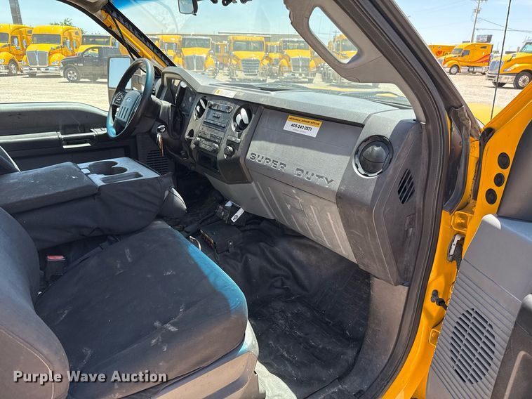 image for item EJ4521 2016 Ford F350 Super Duty utility bed pickup truck