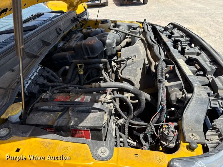 image for item EJ4521 2016 Ford F350 Super Duty utility bed pickup truck