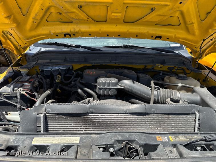 image for item EJ4521 2016 Ford F350 Super Duty utility bed pickup truck