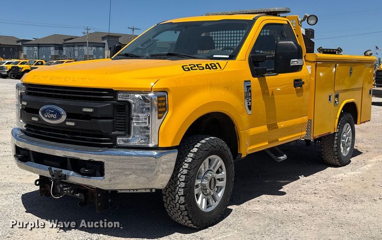 image for item EJ4523 2019 Ford F350 Super Duty XL utility bed pickup truck