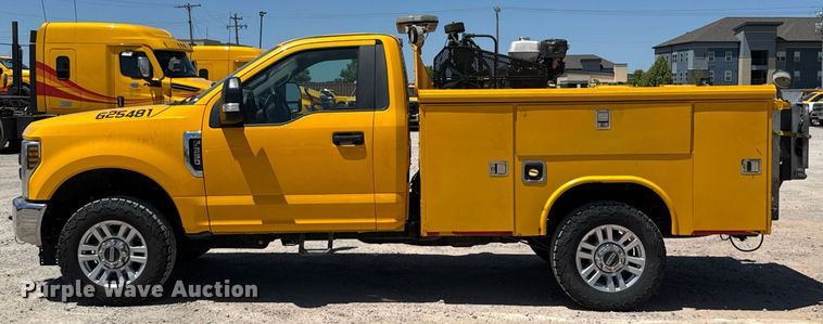 image for item EJ4523 2019 Ford F350 Super Duty XL utility bed pickup truck