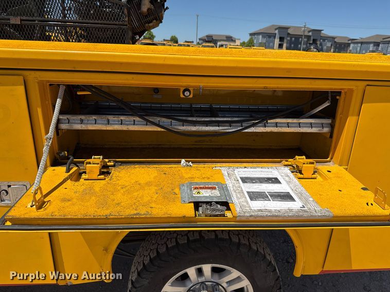 image for item EJ4523 2019 Ford F350 Super Duty XL utility bed pickup truck