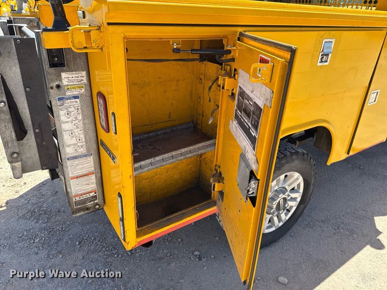 image for item EJ4523 2019 Ford F350 Super Duty XL utility bed pickup truck