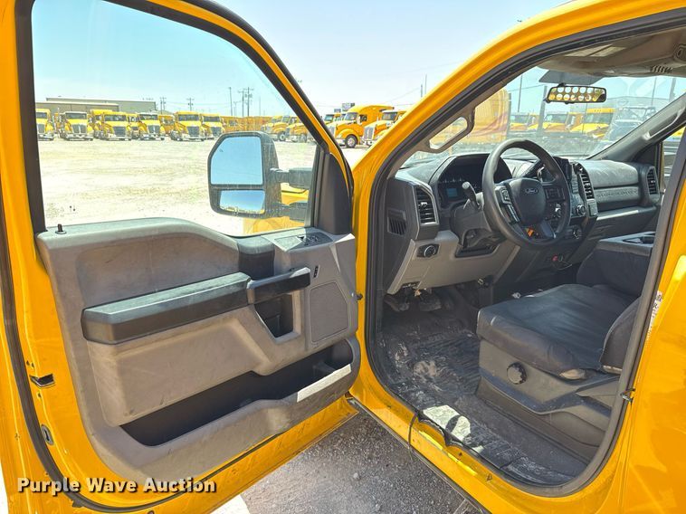 image for item EJ4523 2019 Ford F350 Super Duty XL utility bed pickup truck