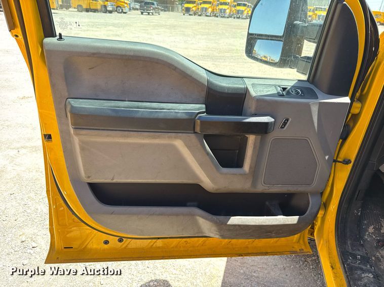 image for item EJ4523 2019 Ford F350 Super Duty XL utility bed pickup truck