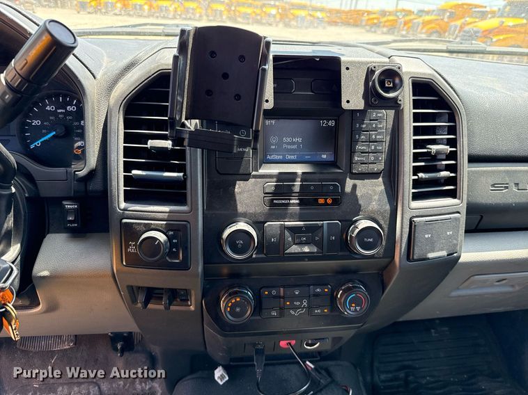 image for item EJ4523 2019 Ford F350 Super Duty XL utility bed pickup truck