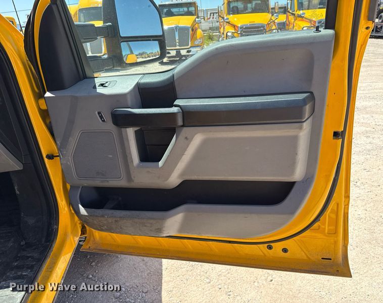 image for item EJ4523 2019 Ford F350 Super Duty XL utility bed pickup truck