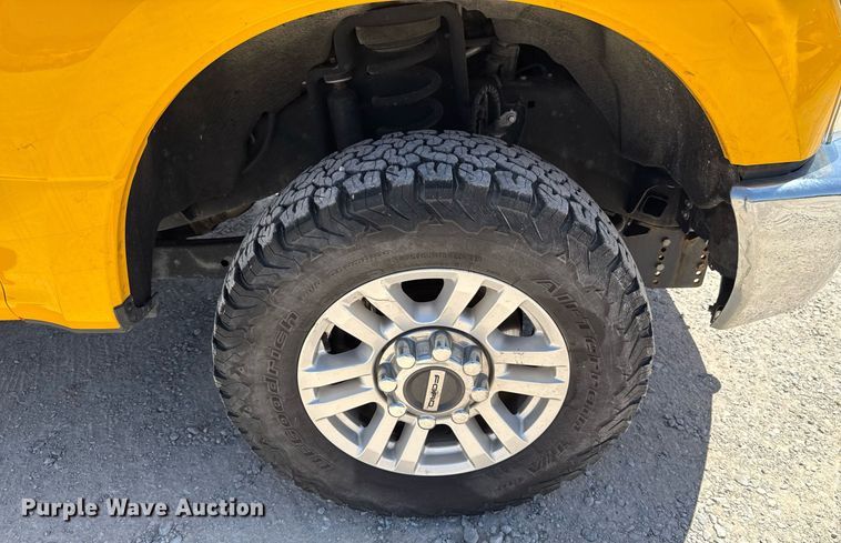 image for item EJ4523 2019 Ford F350 Super Duty XL utility bed pickup truck