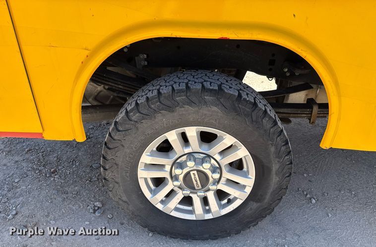 image for item EJ4523 2019 Ford F350 Super Duty XL utility bed pickup truck