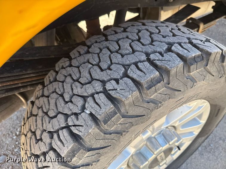 image for item EJ4523 2019 Ford F350 Super Duty XL utility bed pickup truck