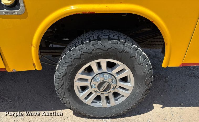 image for item EJ4523 2019 Ford F350 Super Duty XL utility bed pickup truck