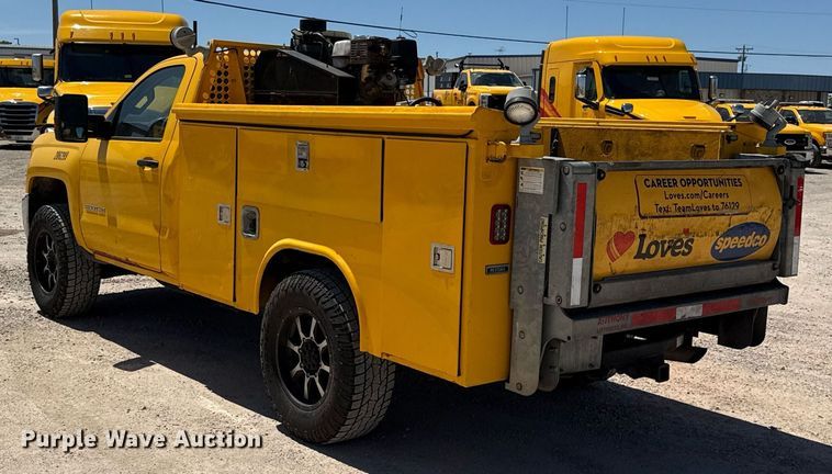 image for item EJ4524 2018 Chevrolet Silverado 3500HD utility bed pickup truck