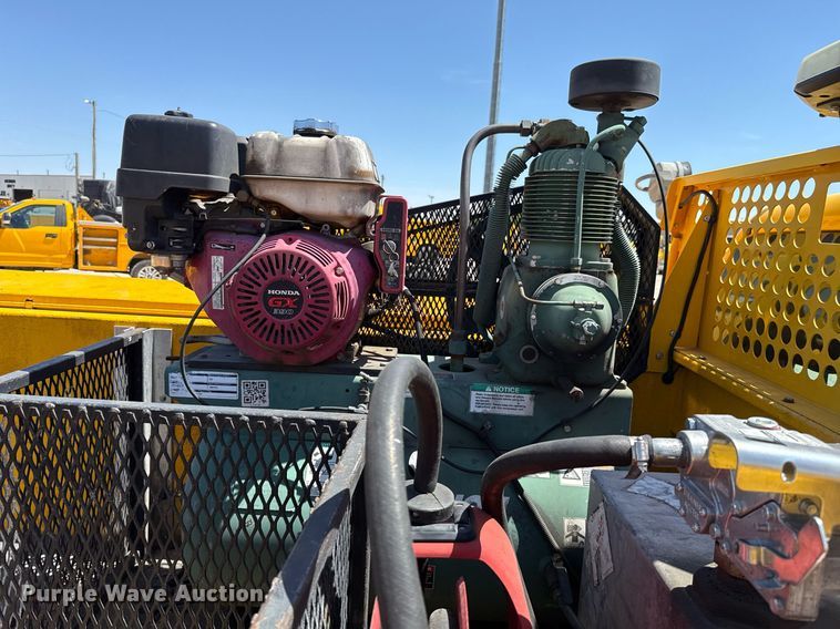 image for item EJ4524 2018 Chevrolet Silverado 3500HD utility bed pickup truck