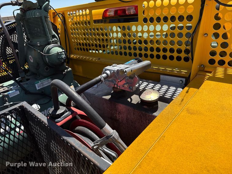 image for item EJ4524 2018 Chevrolet Silverado 3500HD utility bed pickup truck