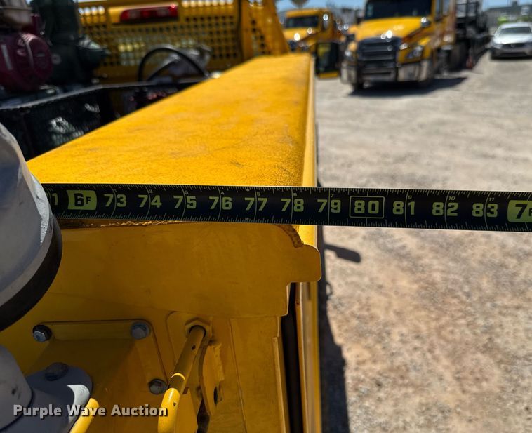 image for item EJ4524 2018 Chevrolet Silverado 3500HD utility bed pickup truck