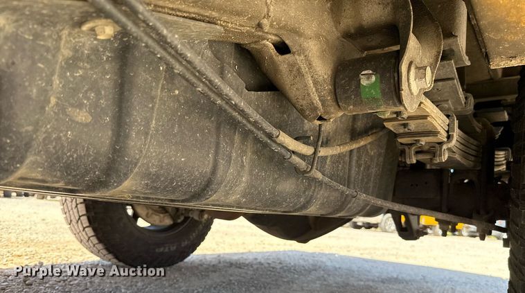 image for item EJ4524 2018 Chevrolet Silverado 3500HD utility bed pickup truck