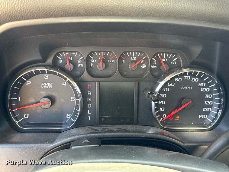 image for item EJ4524 2018 Chevrolet Silverado 3500HD utility bed pickup truck