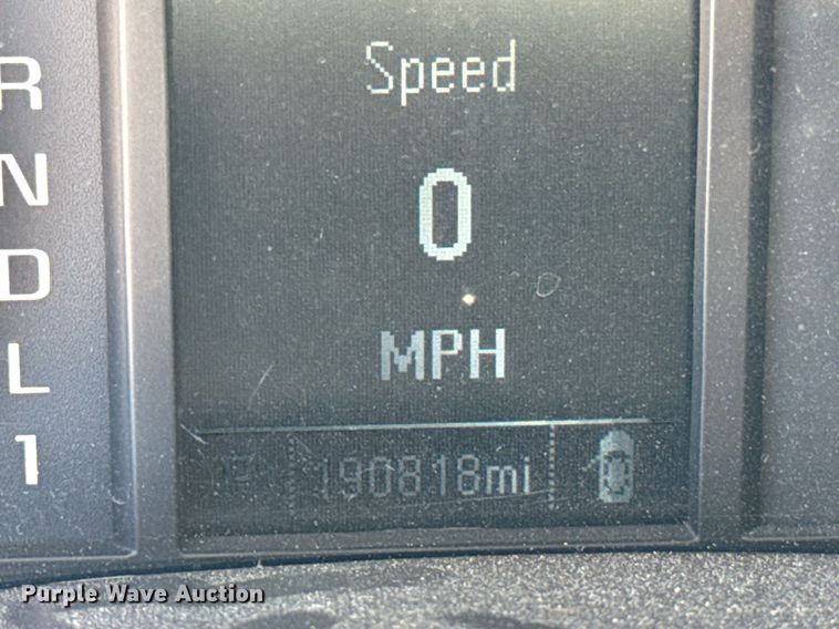 image for item EJ4524 2018 Chevrolet Silverado 3500HD utility bed pickup truck