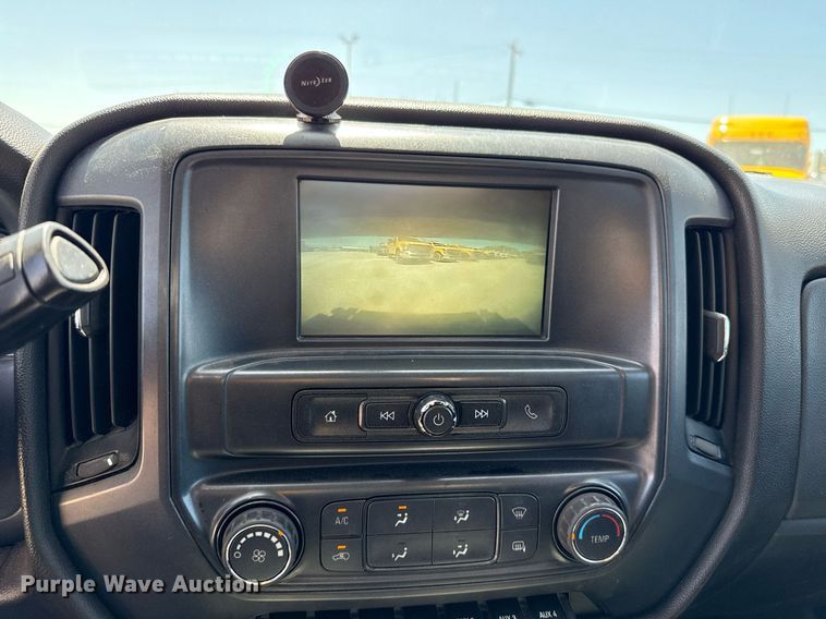 image for item EJ4524 2018 Chevrolet Silverado 3500HD utility bed pickup truck