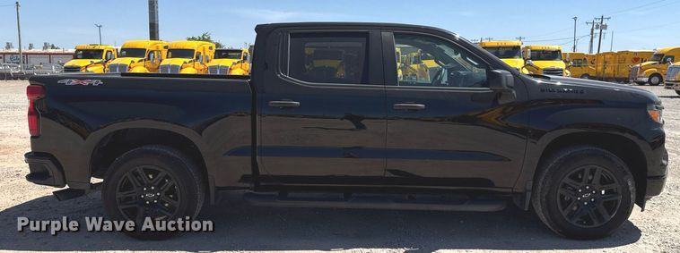 image for item EJ4525 2023 Chevrolet Silverado 1500 Crew Cab pickup truck