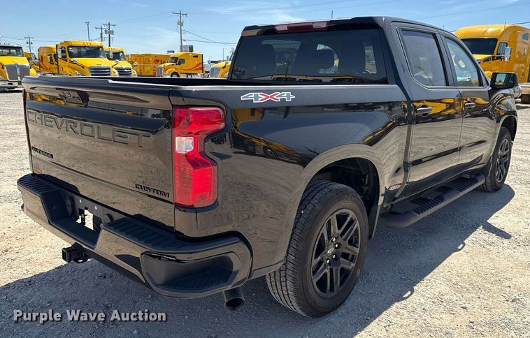 image for item EJ4525 2023 Chevrolet Silverado 1500 Crew Cab pickup truck