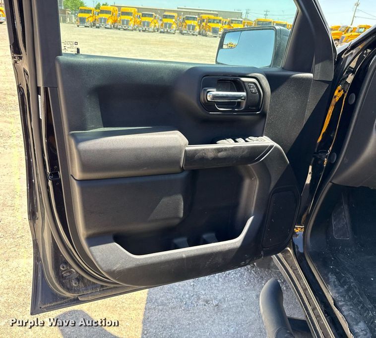 image for item EJ4525 2023 Chevrolet Silverado 1500 Crew Cab pickup truck