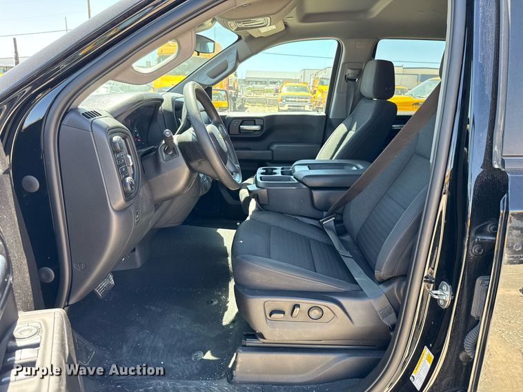 image for item EJ4525 2023 Chevrolet Silverado 1500 Crew Cab pickup truck