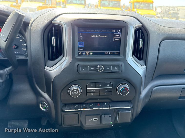 image for item EJ4525 2023 Chevrolet Silverado 1500 Crew Cab pickup truck