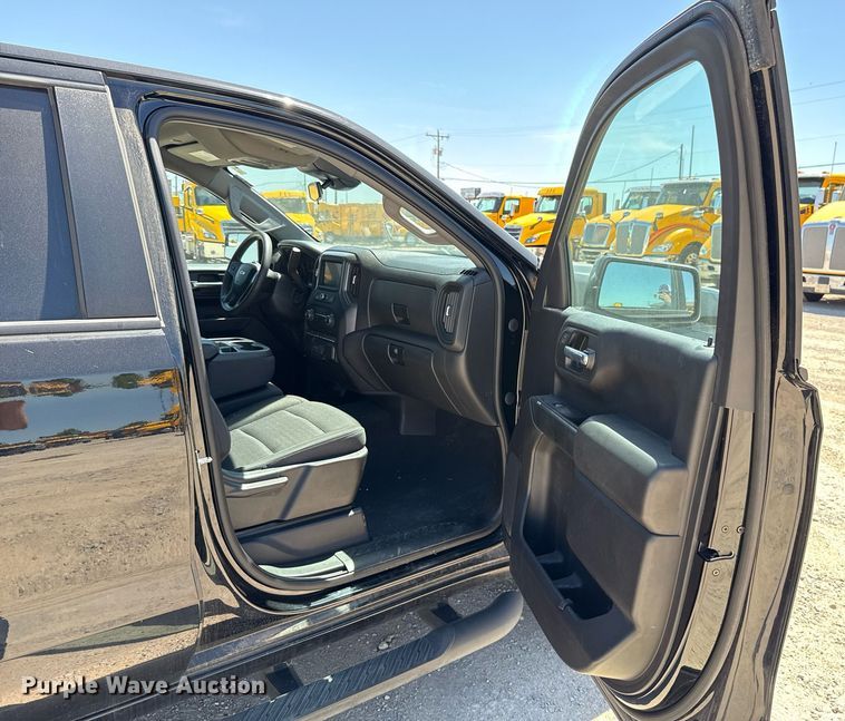 image for item EJ4525 2023 Chevrolet Silverado 1500 Crew Cab pickup truck