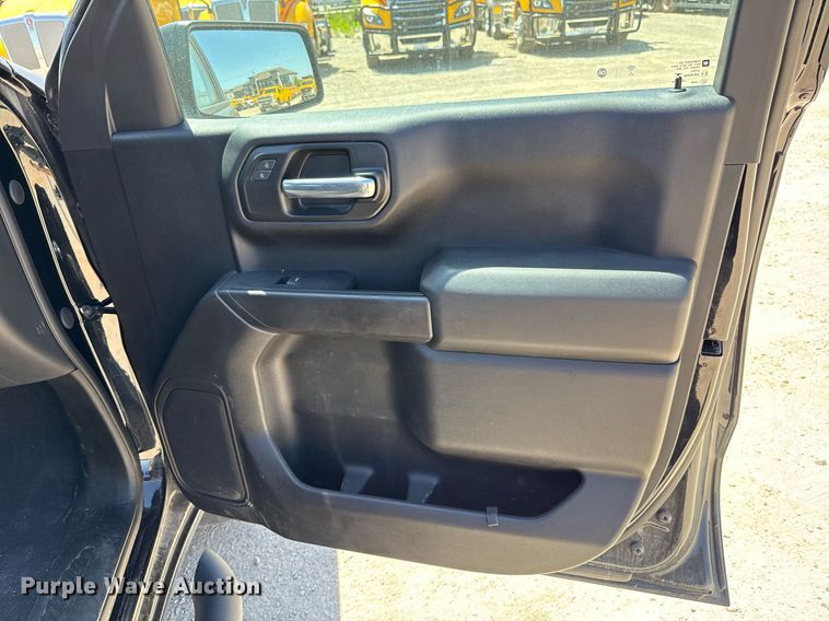 image for item EJ4525 2023 Chevrolet Silverado 1500 Crew Cab pickup truck