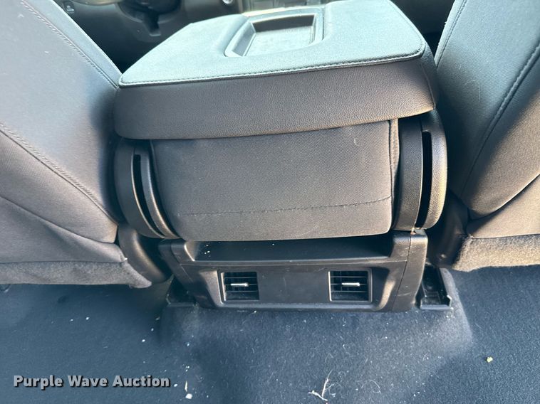 image for item EJ4525 2023 Chevrolet Silverado 1500 Crew Cab pickup truck