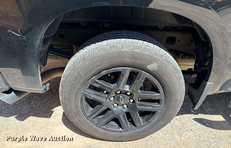 image for item EJ4525 2023 Chevrolet Silverado 1500 Crew Cab pickup truck