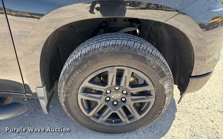 image for item EJ4525 2023 Chevrolet Silverado 1500 Crew Cab pickup truck