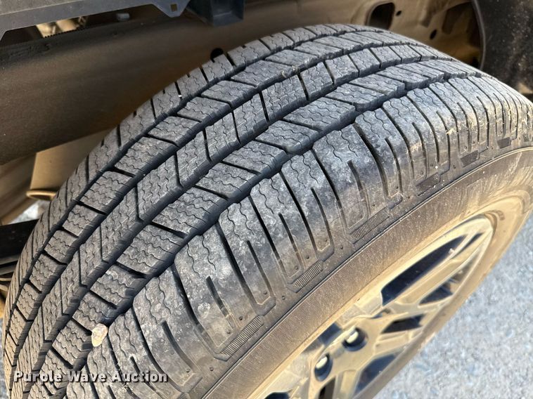 image for item EJ4525 2023 Chevrolet Silverado 1500 Crew Cab pickup truck