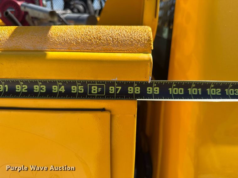 image for item EJ4526 2018 Chevrolet Silverado 3500HD utility bed pickup truck