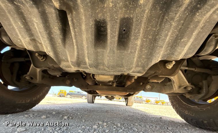 image for item EJ4526 2018 Chevrolet Silverado 3500HD utility bed pickup truck