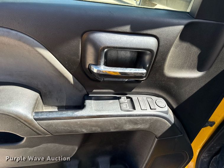 image for item EJ4526 2018 Chevrolet Silverado 3500HD utility bed pickup truck