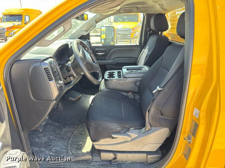 image for item EJ4526 2018 Chevrolet Silverado 3500HD utility bed pickup truck