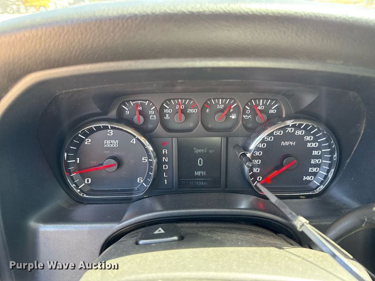 image for item EJ4526 2018 Chevrolet Silverado 3500HD utility bed pickup truck