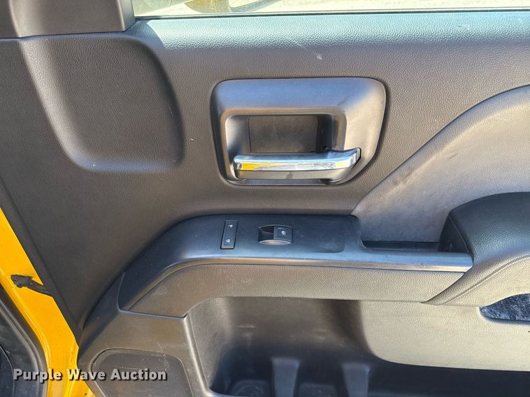 image for item EJ4526 2018 Chevrolet Silverado 3500HD utility bed pickup truck