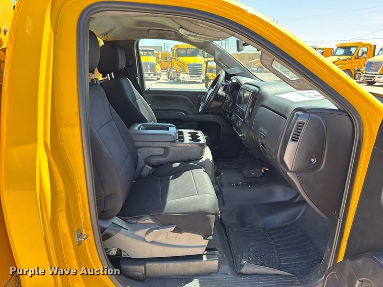 image for item EJ4526 2018 Chevrolet Silverado 3500HD utility bed pickup truck