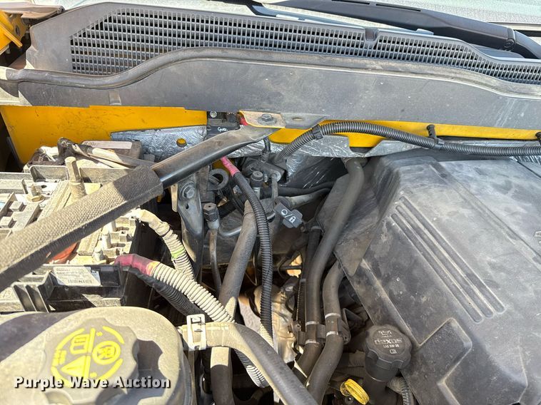 image for item EJ4526 2018 Chevrolet Silverado 3500HD utility bed pickup truck