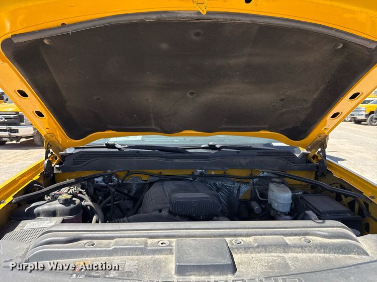 image for item EJ4526 2018 Chevrolet Silverado 3500HD utility bed pickup truck