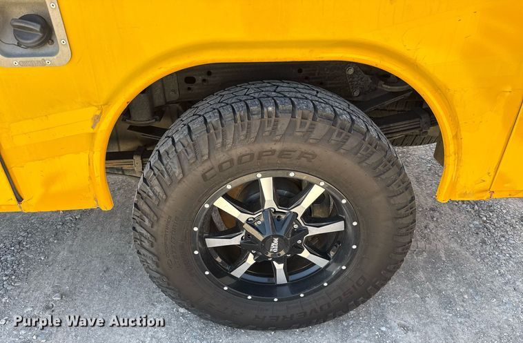 image for item EJ4526 2018 Chevrolet Silverado 3500HD utility bed pickup truck