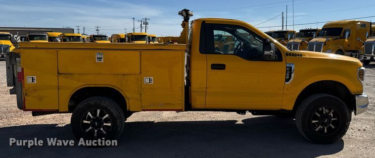 image for item EJ4527 2018 Ford F350 Super Duty XL utility bed pickup truck