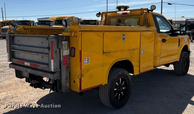 image for item EJ4527 2018 Ford F350 Super Duty XL utility bed pickup truck