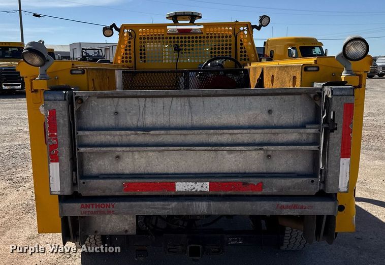 image for item EJ4527 2018 Ford F350 Super Duty XL utility bed pickup truck